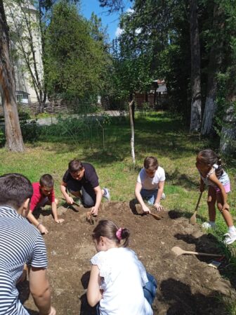 Fouiller avec grande précaution Photo : une visite au musée