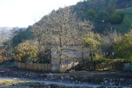 La maison vide où sera créé le centre-culturel Photo : La maison où sera créé le foyer