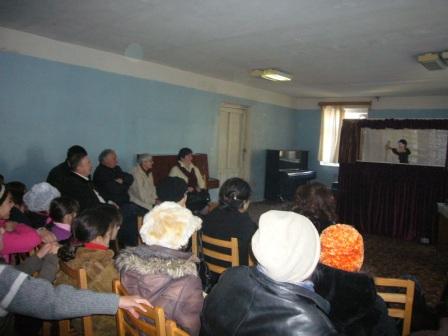 Inauguration du théâtre de marionnettes Photo : première représentation du théâtre de marionnettes à Kharagauli